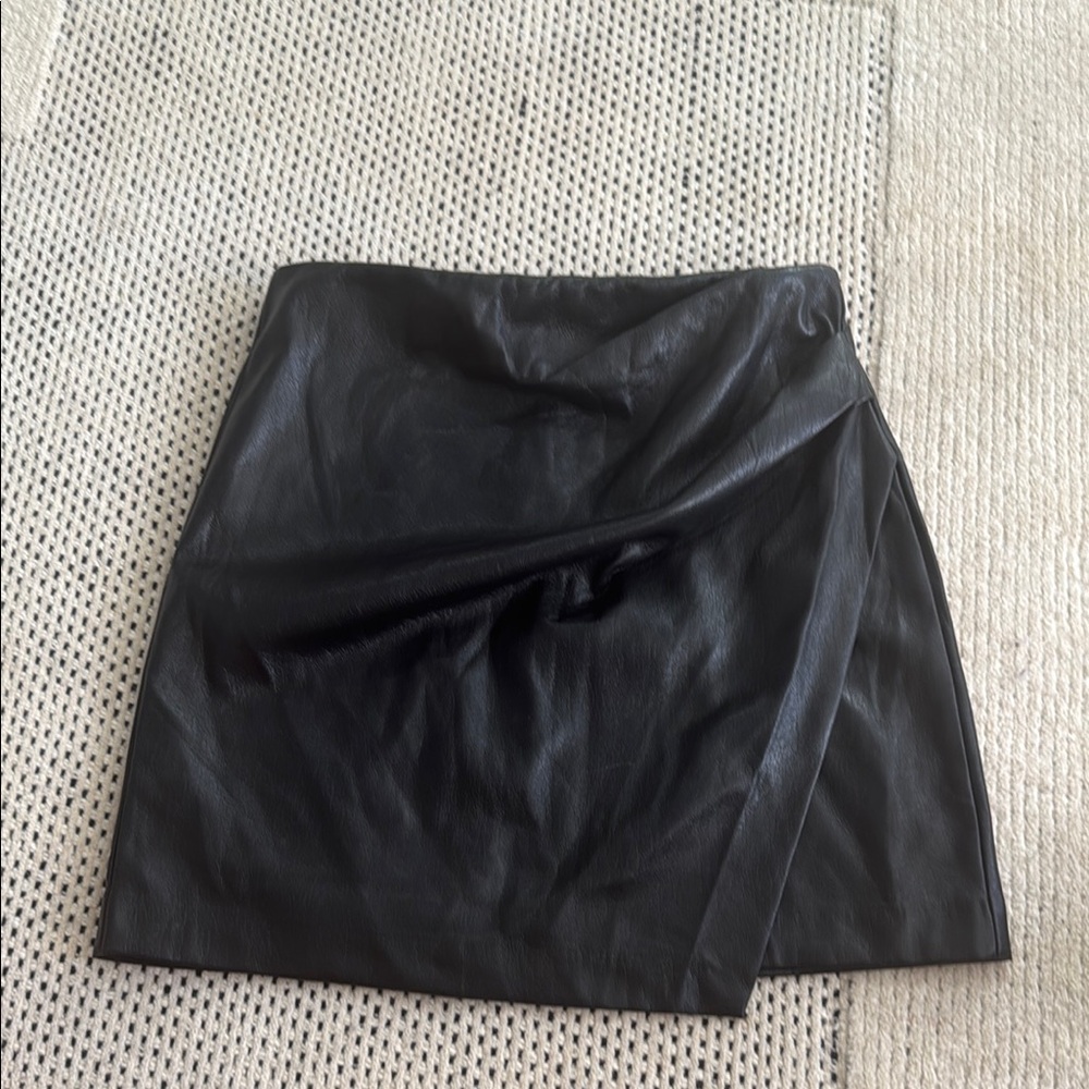 Wilfred Vegan Leather Mini Skirt 6